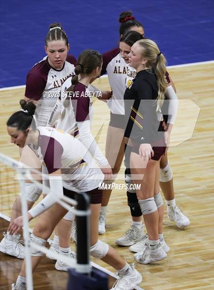 Thumbnail 1 in Alamosa vs. Village (CHSAA 3A Third Round) photogallery.