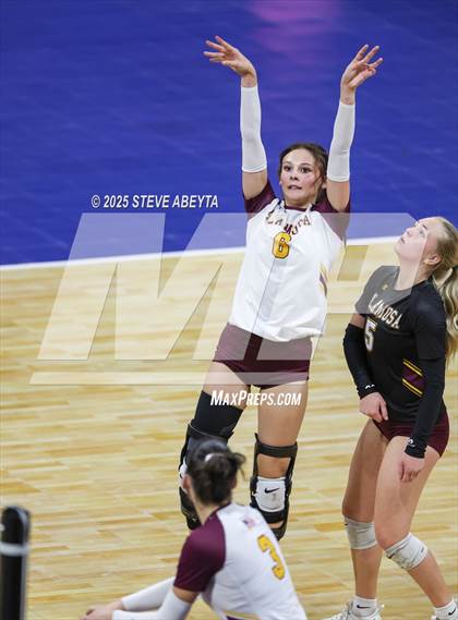 Thumbnail 1 in Alamosa vs. Village (CHSAA 3A Third Round) photogallery.