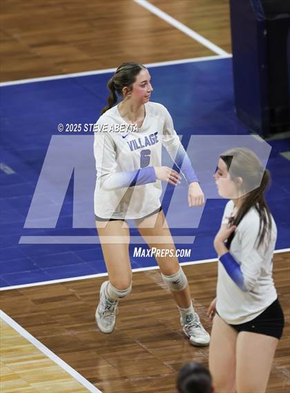 Thumbnail 1 in Alamosa vs. Village (CHSAA 3A Third Round) photogallery.