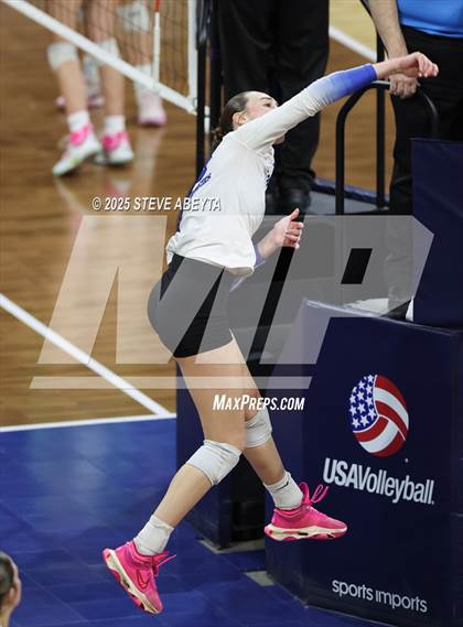 Thumbnail 1 in Alamosa vs. Village (CHSAA 3A Third Round) photogallery.