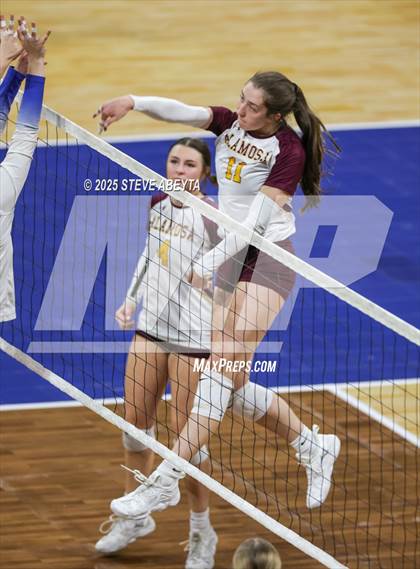 Thumbnail 2 in Alamosa vs. Village (CHSAA 3A Third Round) photogallery.