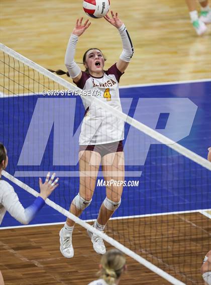 Thumbnail 1 in Alamosa vs. Village (CHSAA 3A Third Round) photogallery.
