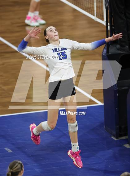 Thumbnail 1 in Alamosa vs. Village (CHSAA 3A Third Round) photogallery.