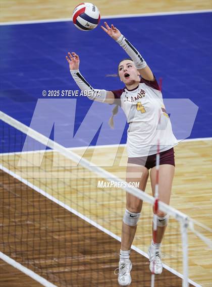 Thumbnail 2 in Alamosa vs. Village (CHSAA 3A Third Round) photogallery.