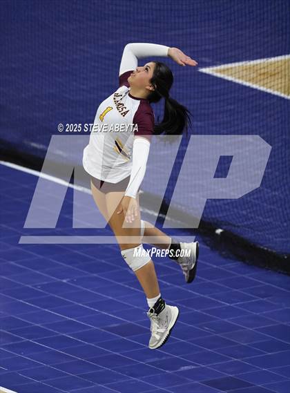 Thumbnail 1 in Alamosa vs. Village (CHSAA 3A Third Round) photogallery.