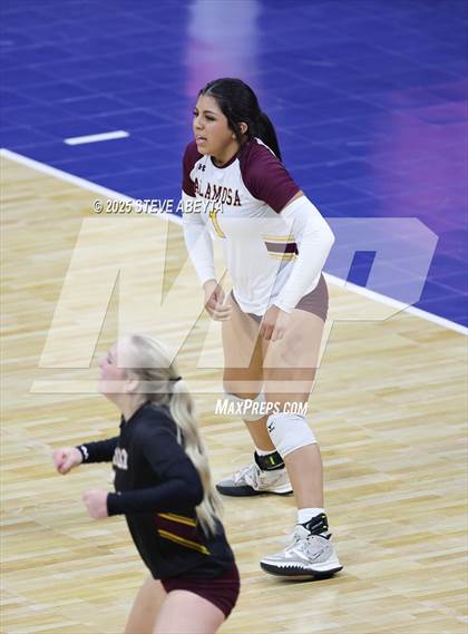 Thumbnail 1 in Alamosa vs. Village (CHSAA 3A Third Round) photogallery.