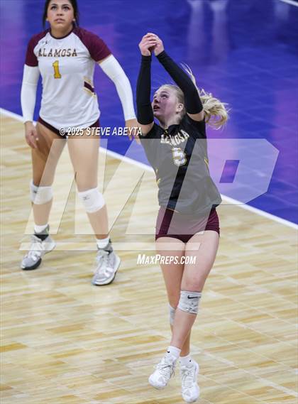 Thumbnail 2 in Alamosa vs. Village (CHSAA 3A Third Round) photogallery.