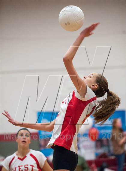 Thumbnail 2 in Warwick Veterans @ Cranston West photogallery.