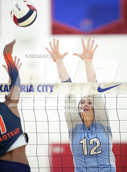 Thumbnail 1 in West Springfield vs. Yorktown photogallery.