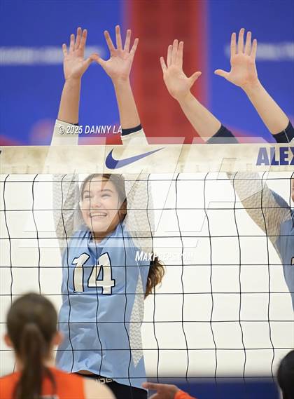 Thumbnail 1 in West Springfield vs. Yorktown photogallery.