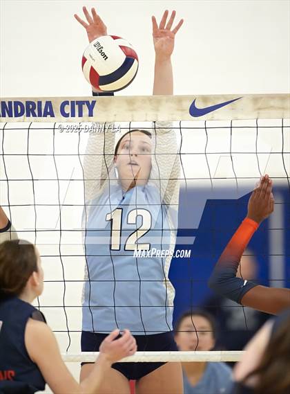Thumbnail 2 in West Springfield vs. Yorktown photogallery.