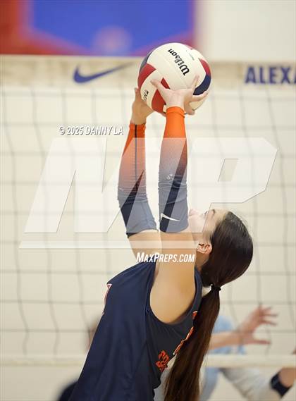 Thumbnail 2 in West Springfield vs. Yorktown photogallery.