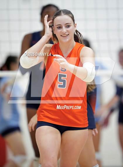 Thumbnail 1 in West Springfield vs. Yorktown photogallery.