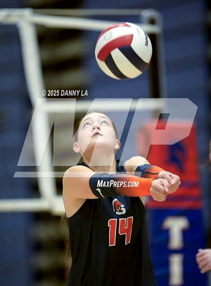 Thumbnail 1 in West Springfield vs. Yorktown photogallery.