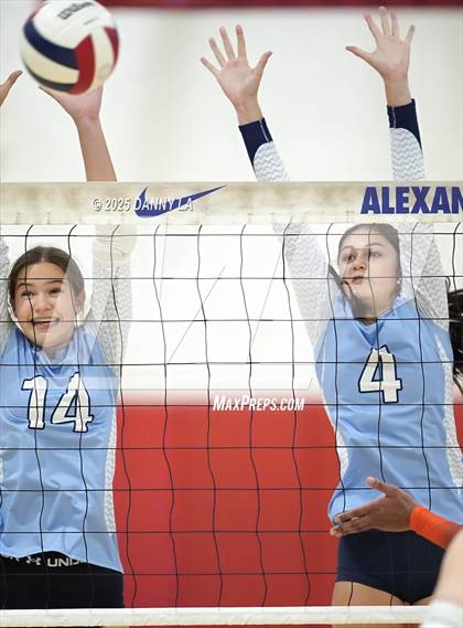 Thumbnail 3 in West Springfield vs. Yorktown photogallery.