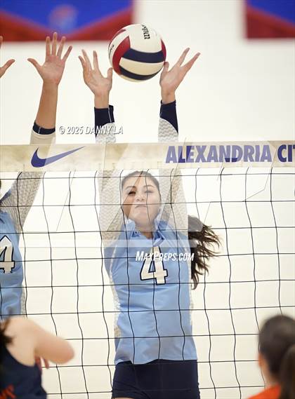 Thumbnail 1 in West Springfield vs. Yorktown photogallery.