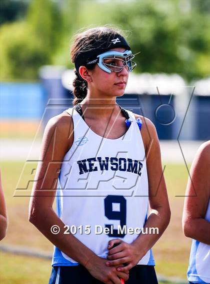 Thumbnail 2 in Alonso @ Newsome photogallery.