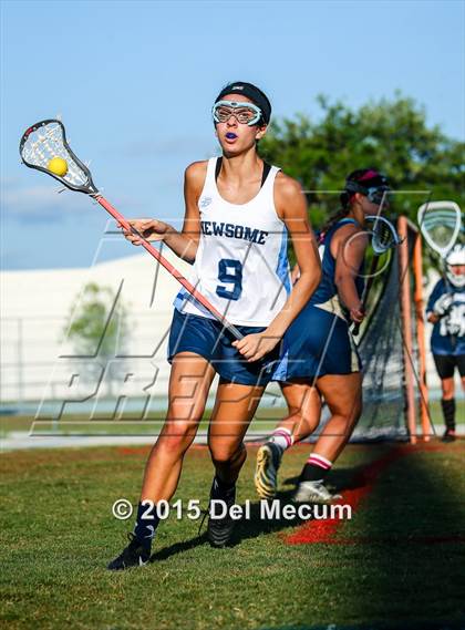 Thumbnail 2 in Alonso @ Newsome photogallery.