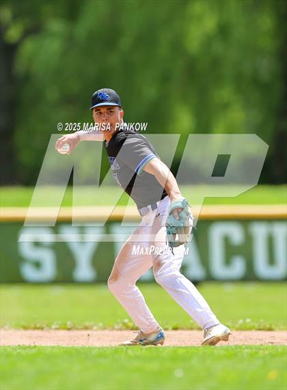 Thumbnail 3 in Cicero-North Syracuse vs Auburn photogallery.