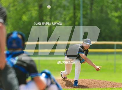 Thumbnail 3 in Cicero-North Syracuse vs Auburn photogallery.