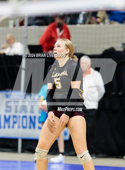 Thumbnail 1 in Alamosa vs. Centauri (CHSAA 3A Round 2) photogallery.
