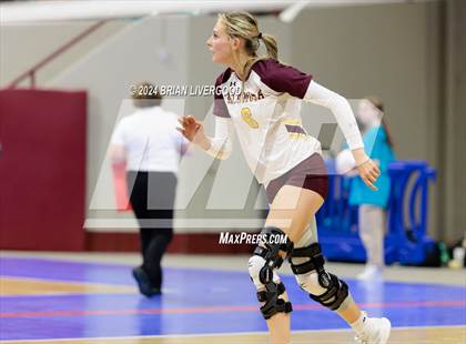 Thumbnail 2 in Alamosa vs. Centauri (CHSAA 3A Round 2) photogallery.