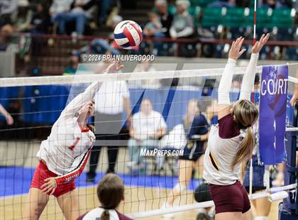Thumbnail 3 in Alamosa vs. Centauri (CHSAA 3A Round 2) photogallery.