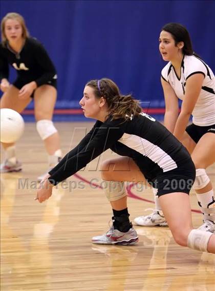 Thumbnail 1 in Bishop Lynch vs. Dripping Springs (Rebel Bash) photogallery.