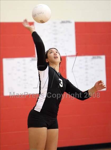 Thumbnail 1 in Bishop Lynch vs. Dripping Springs (Rebel Bash) photogallery.