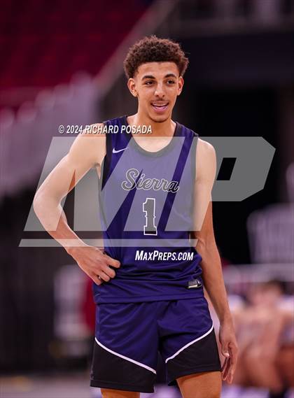Thumbnail 3 in Sierra Canyon vs. Clovis North photogallery.