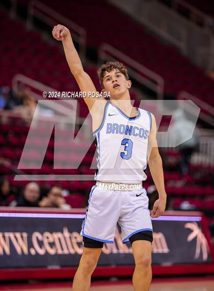 Thumbnail 1 in Sierra Canyon vs. Clovis North photogallery.