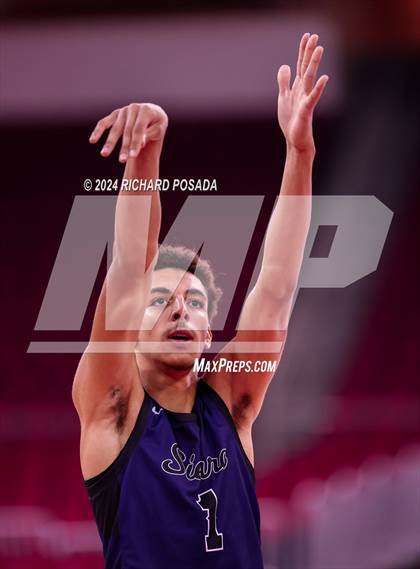 Thumbnail 3 in Sierra Canyon vs. Clovis North photogallery.