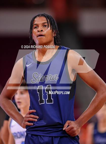 Thumbnail 1 in Sierra Canyon vs. Clovis North photogallery.