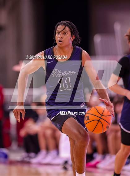 Thumbnail 2 in Sierra Canyon vs. Clovis North photogallery.