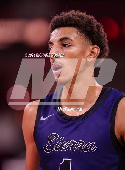 Thumbnail 2 in Sierra Canyon vs. Clovis North photogallery.