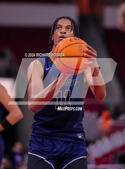 Thumbnail 1 in Sierra Canyon vs. Clovis North photogallery.