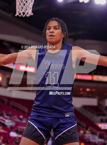 Thumbnail 3 in Sierra Canyon vs. Clovis North photogallery.