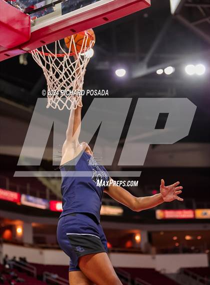 Thumbnail 2 in Sierra Canyon vs. Clovis North photogallery.