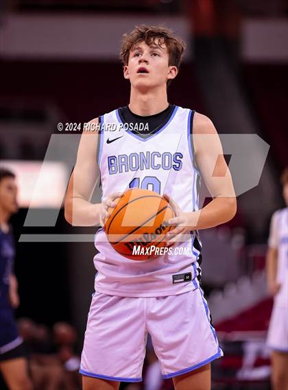 Thumbnail 1 in Sierra Canyon vs. Clovis North photogallery.