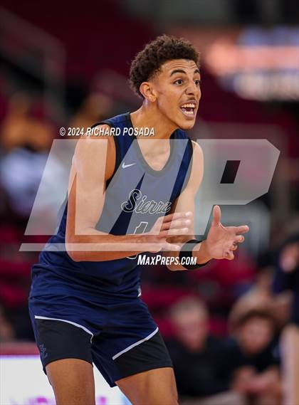 Thumbnail 3 in Sierra Canyon vs. Clovis North photogallery.