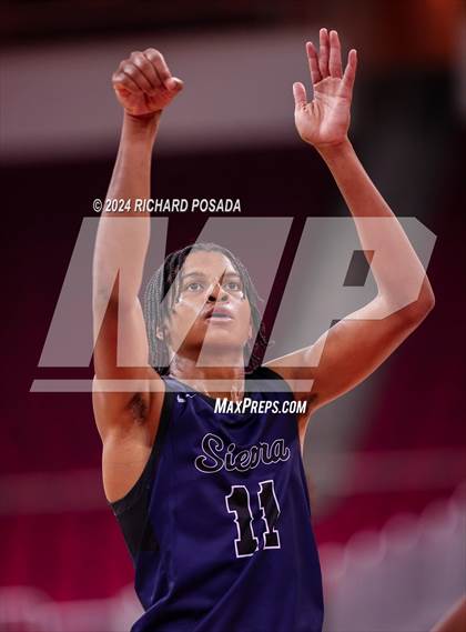 Thumbnail 1 in Sierra Canyon vs. Clovis North photogallery.