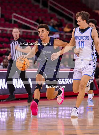 Thumbnail 2 in Sierra Canyon vs. Clovis North photogallery.