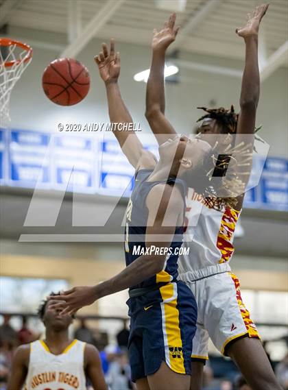 Thumbnail 2 in Howard Tech vs Webb School photogallery.