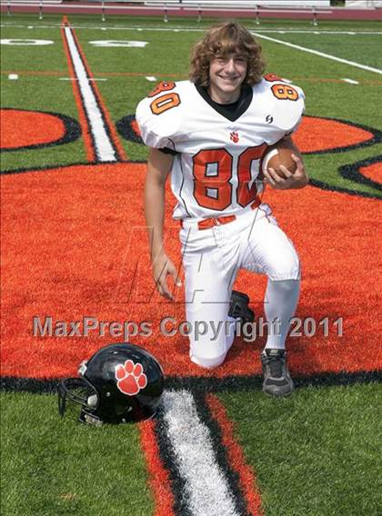 Thumbnail 2 in Ridgefield Football Team & Indivdual Photos photogallery.