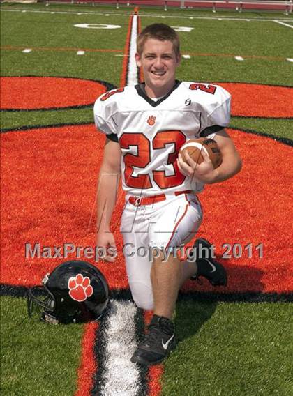 Thumbnail 2 in Ridgefield Football Team & Indivdual Photos photogallery.