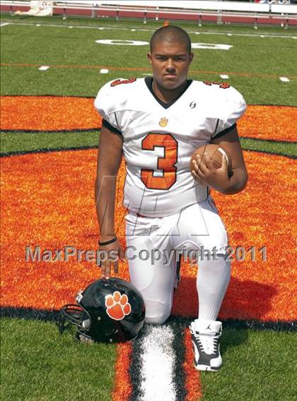 Thumbnail 3 in Ridgefield Football Team & Indivdual Photos photogallery.