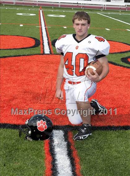 Thumbnail 3 in Ridgefield Football Team & Indivdual Photos photogallery.