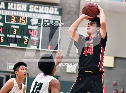Thumbnail 3 in Ayala vs. Bonita photogallery.