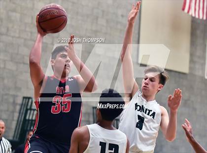 Thumbnail 2 in Ayala vs. Bonita photogallery.