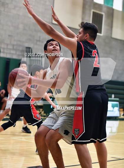 Thumbnail 2 in Ayala vs. Bonita photogallery.
